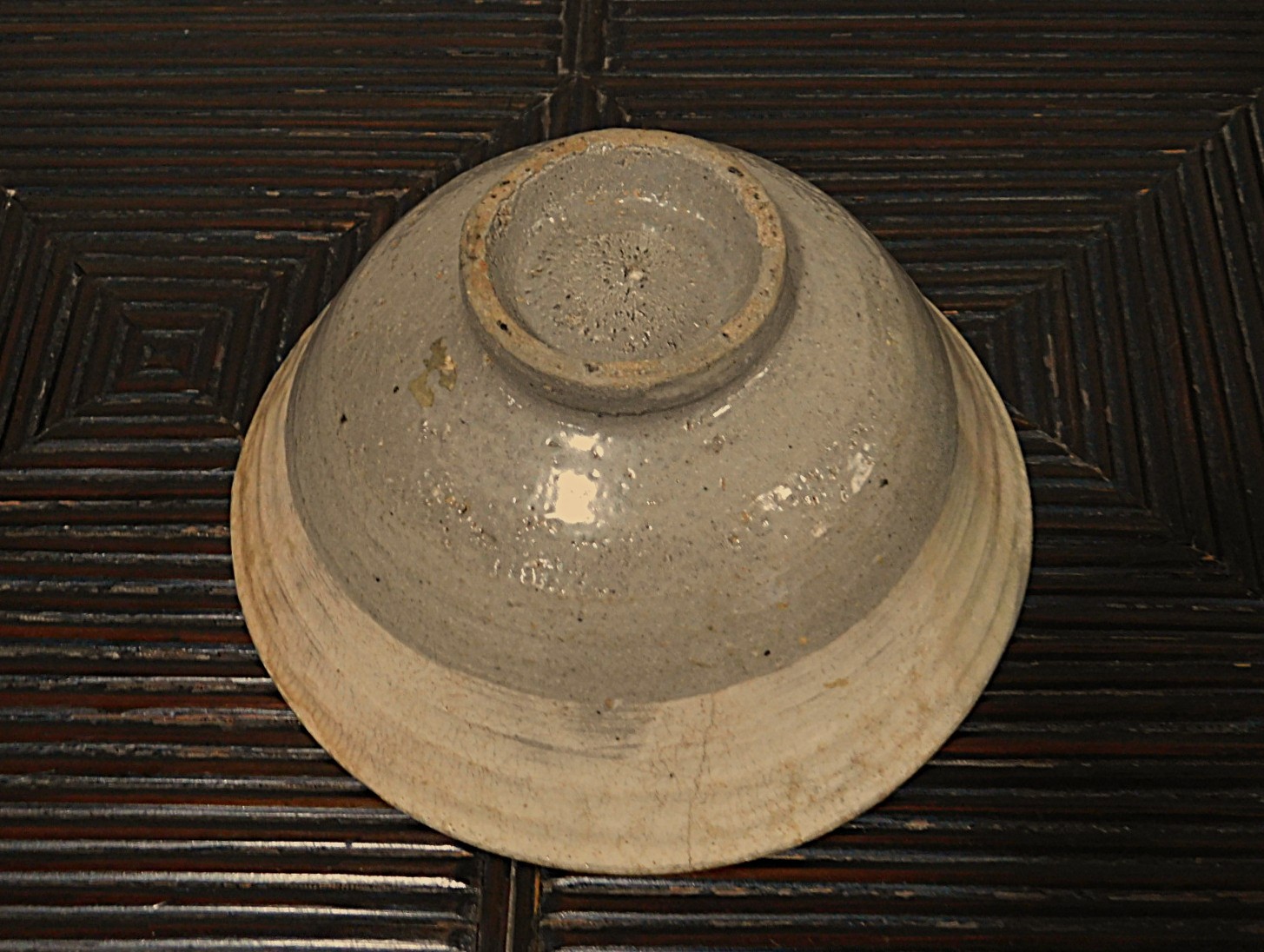①無地刷毛目鉢十字刻印 3