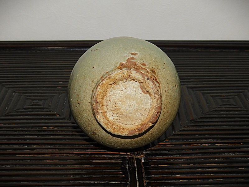 ④三島白黒象嵌柳紋徳利 3